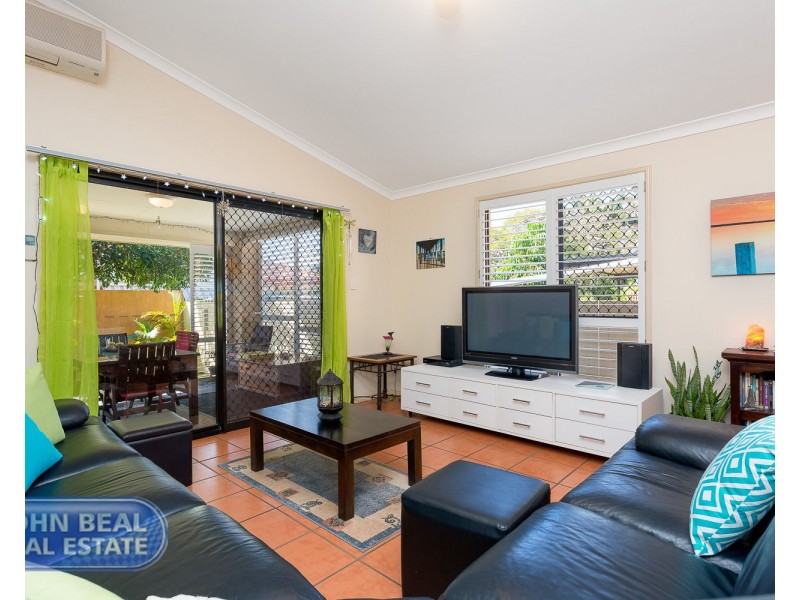 10a Queen Street, Scarborough QLD 4020