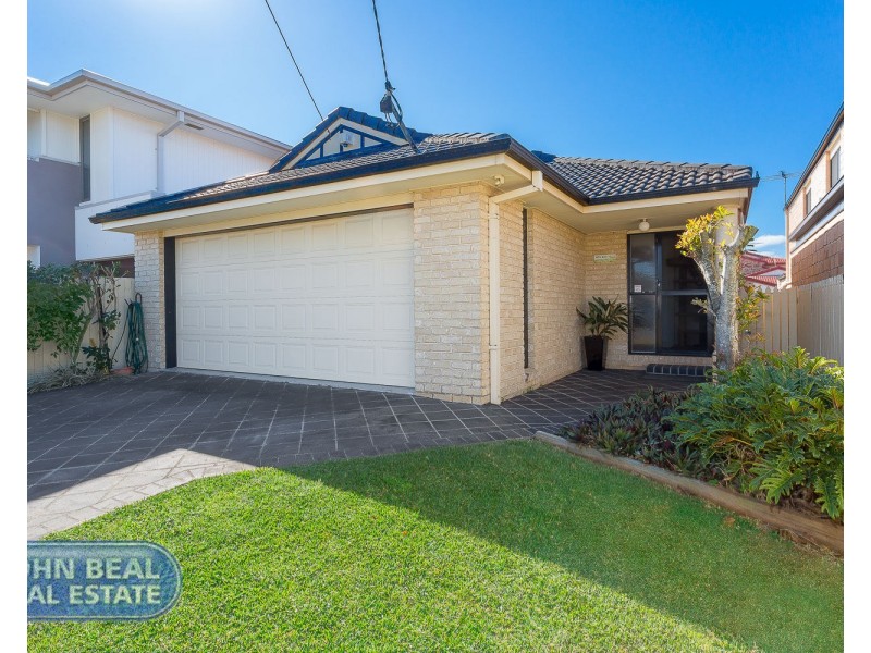 10a Queen Street, Scarborough QLD 4020