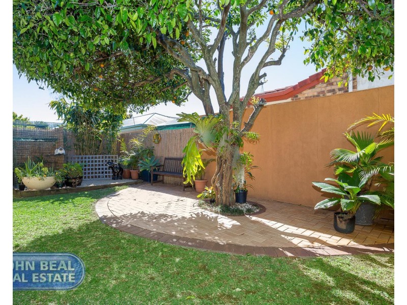 10a Queen Street, Scarborough QLD 4020