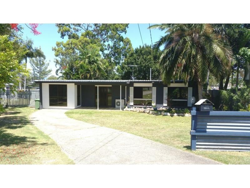 27 Pamrick Crescent, Clontarf QLD 4019