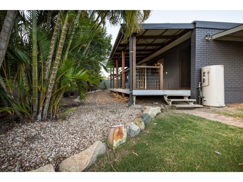 27 Pamrick Crescent, Clontarf QLD 4019