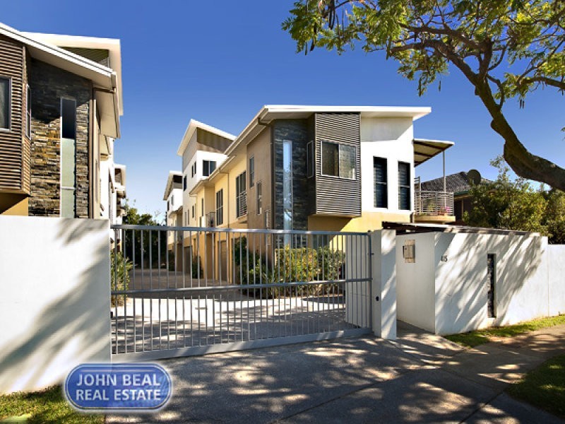 Unit 3/415 Scarborough Road, Scarborough QLD 4020