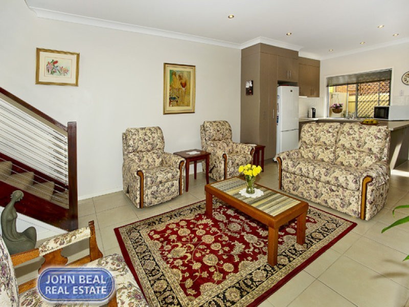 Unit 3/415 Scarborough Road, Scarborough QLD 4020