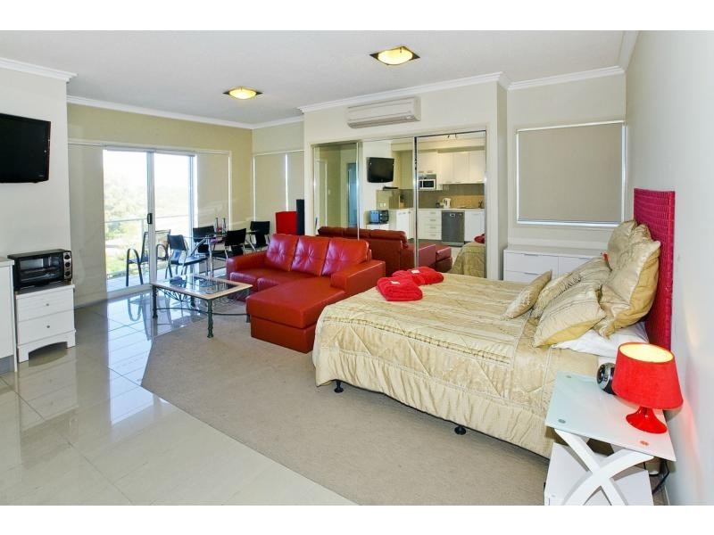 10/3 Sydney Street, Redcliffe QLD 4020