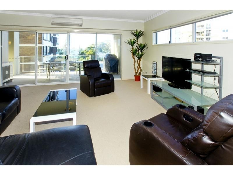 10/3 Sydney Street, Redcliffe QLD 4020