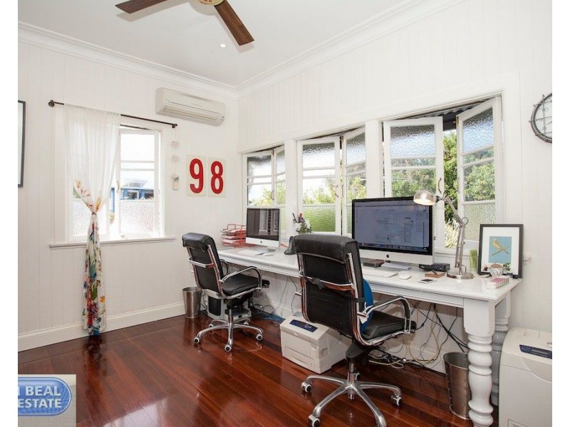 662 Oxley Avenue, Scarborough QLD 4020