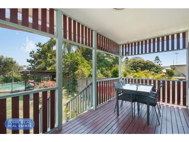 17 Seaville Avenue, Scarborough QLD 4020