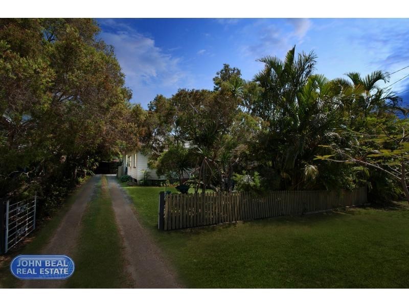 17 Seaville Avenue, Scarborough QLD 4020
