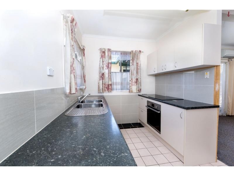 3/4 Longland Street, Redcliffe QLD 4020