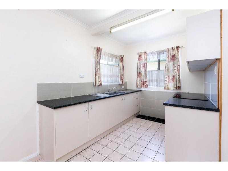 3/4 Longland Street, Redcliffe QLD 4020