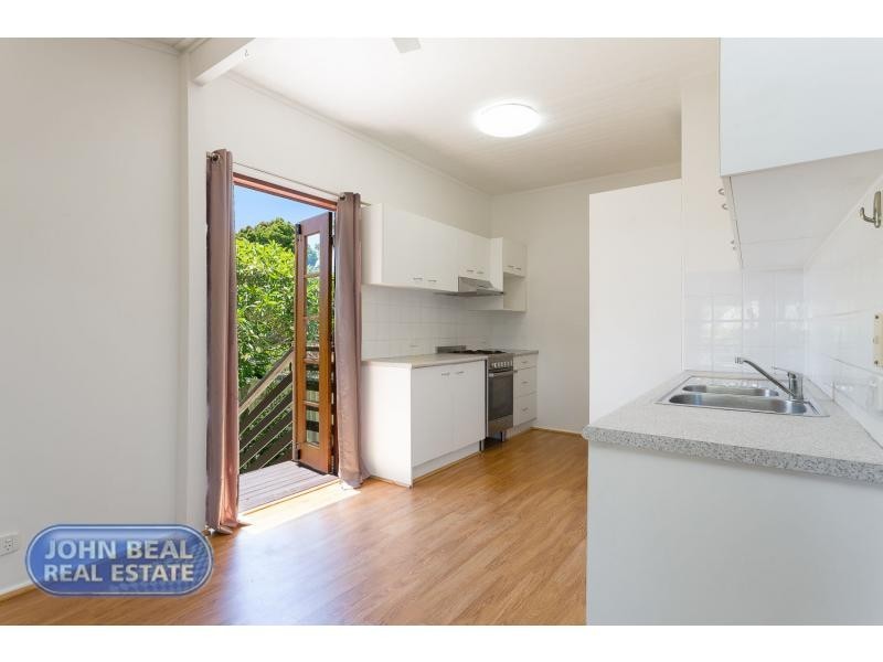 33 McAneny Street, Redcliffe QLD 4020