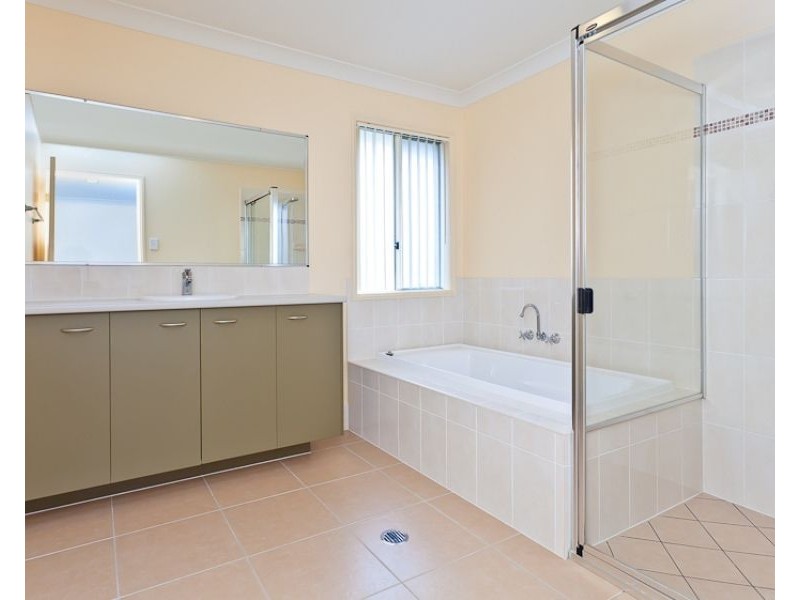 14 Sunstone Circuit, Mango Hill QLD 4509