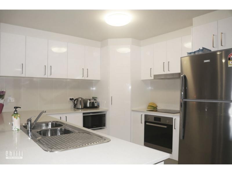 2/150-152 Mein Street, Scarborough QLD 4020