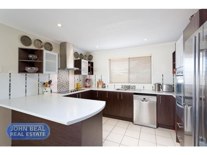 4 Claret Court, Kippa-ring QLD 4021