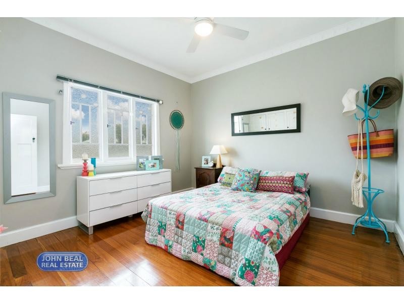 1 Margaret Street, Scarborough QLD 4020