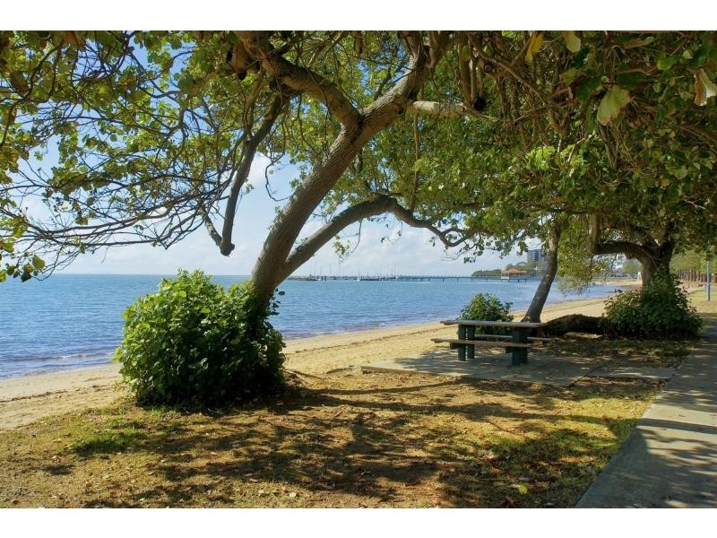 1 Margaret Street, Scarborough QLD 4020