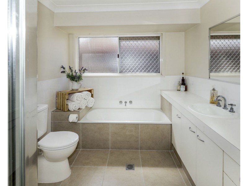 15 Coral Court, Kippa-ring QLD 4021