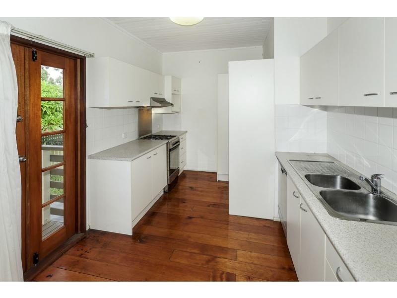 33 McAneny Street, Redcliffe QLD 4020
