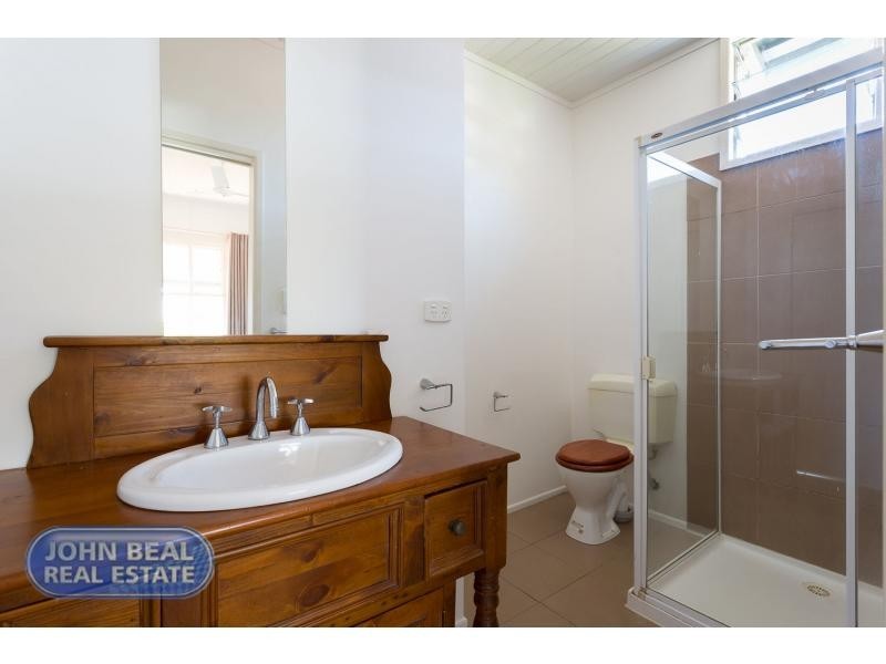 33 McAneny Street, Redcliffe QLD 4020