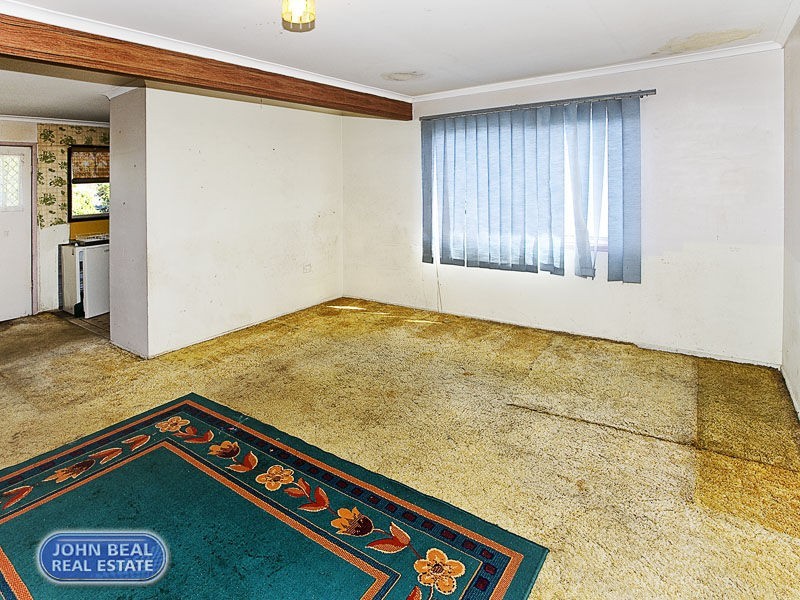 77 Griffith Road, Scarborough QLD 4020