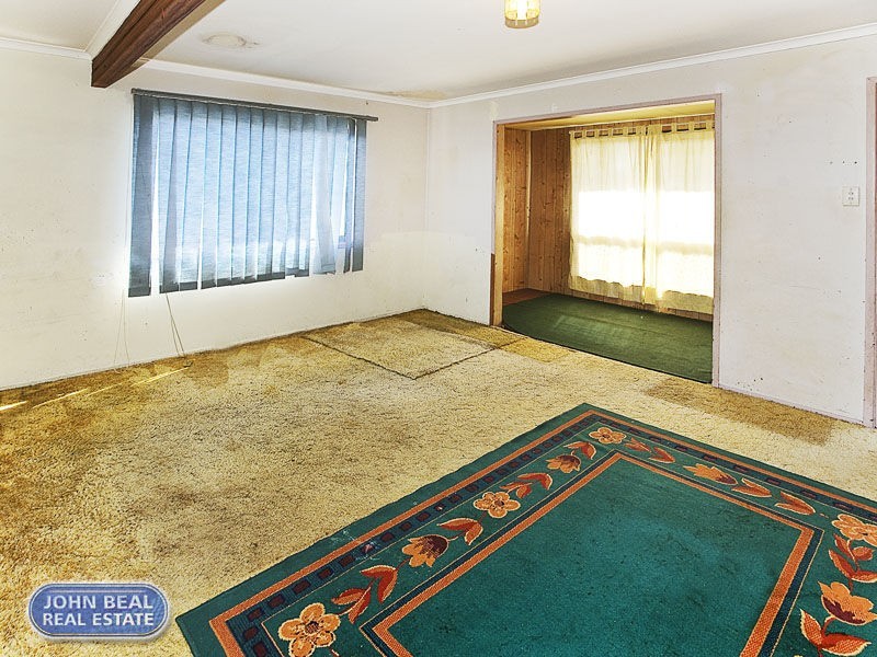 77 Griffith Road, Scarborough QLD 4020