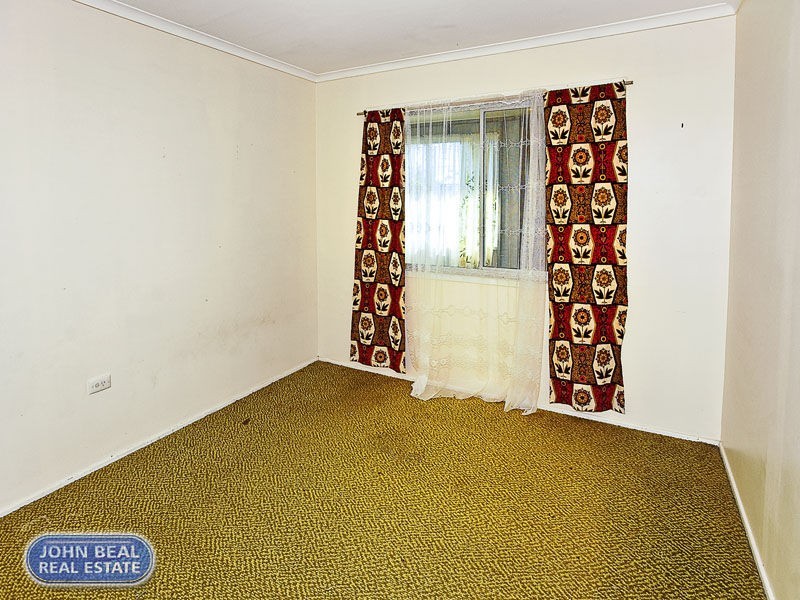 77 Griffith Road, Scarborough QLD 4020