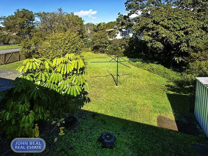 77 Griffith Road, Scarborough QLD 4020