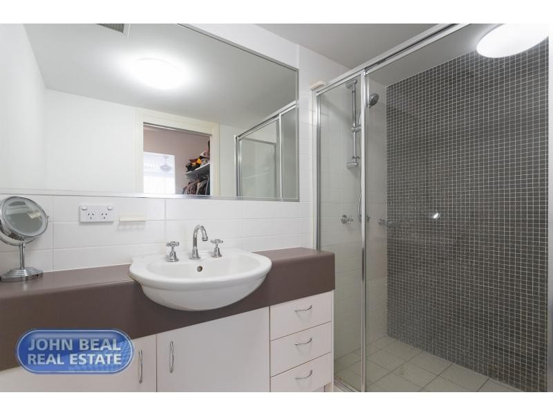 17/76 John Street, Redcliffe QLD 4020
