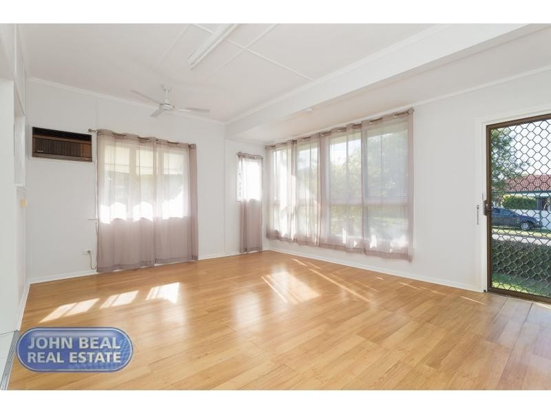 12 Ralph Street, Clontarf QLD 4019