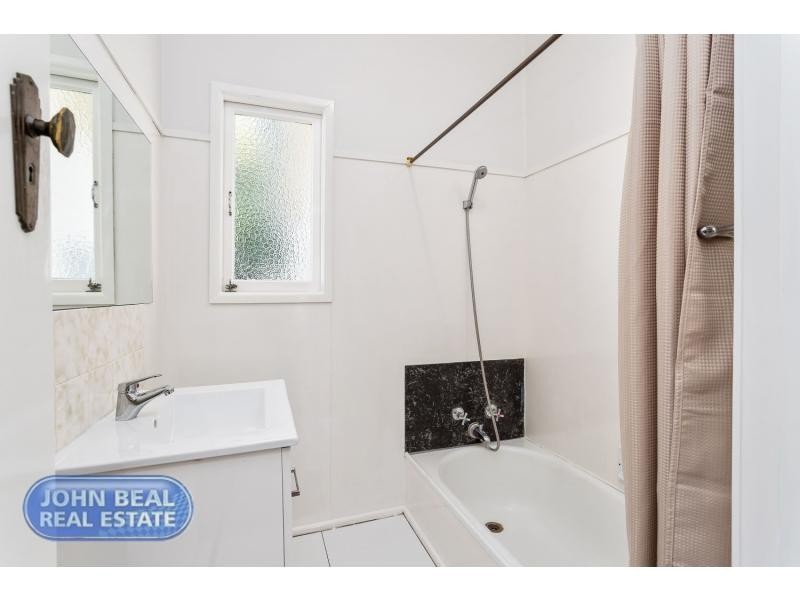 12 Ralph Street, Clontarf QLD 4019