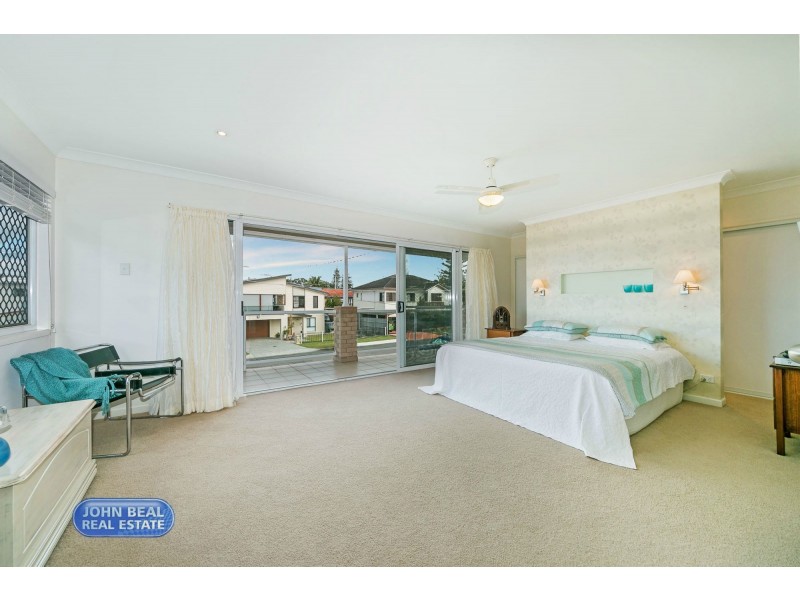 2 Donkin Street, Scarborough QLD 4020