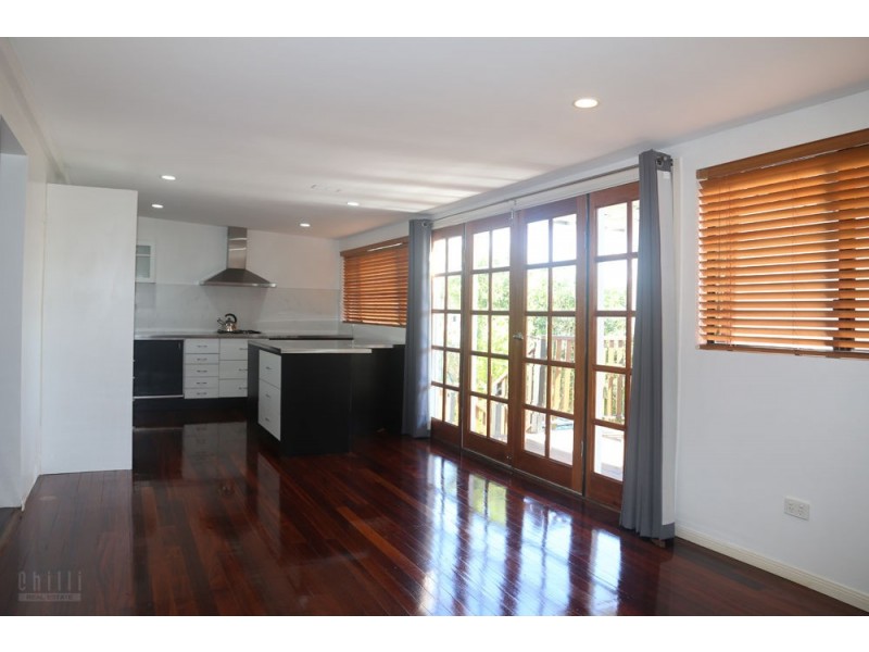 166 Hornibrook Esplanade, Clontarf QLD 4019