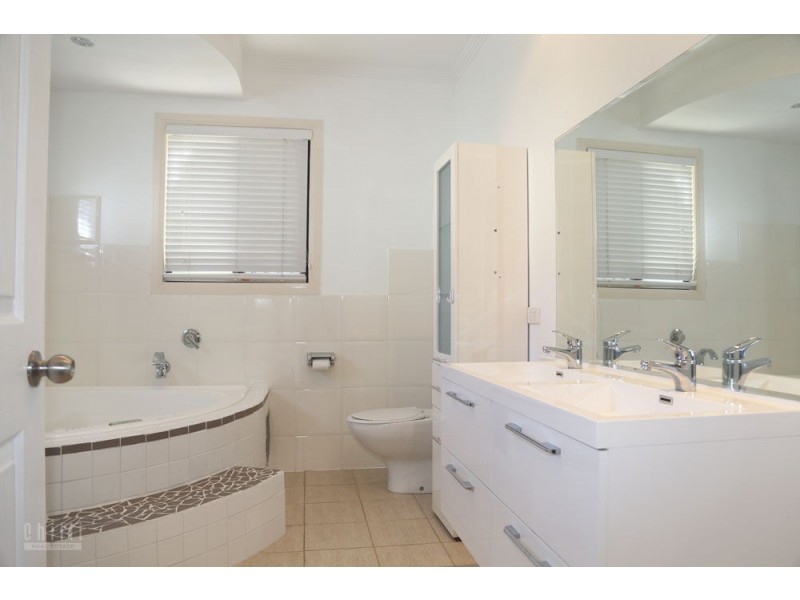 166 Hornibrook Esplanade, Clontarf QLD 4019