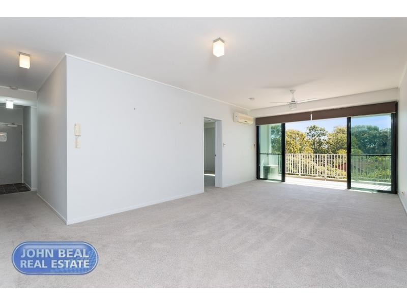 204/25 Dix Street, Redcliffe QLD 4020