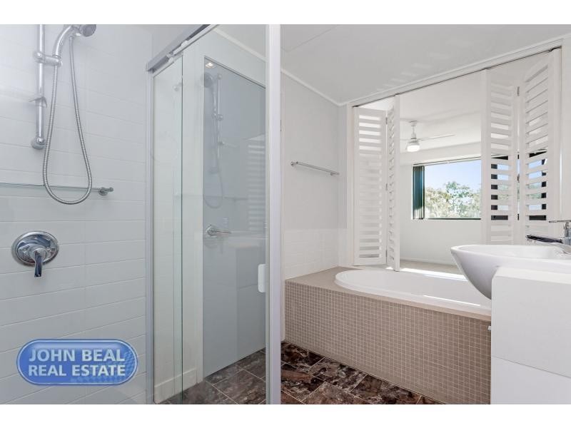 204/25 Dix Street, Redcliffe QLD 4020