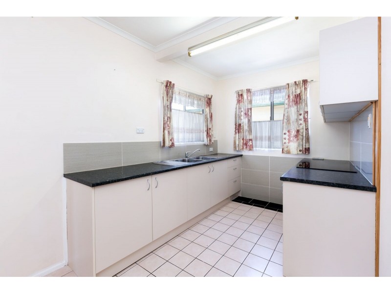 3/4 Longland Street, Redcliffe QLD 4020