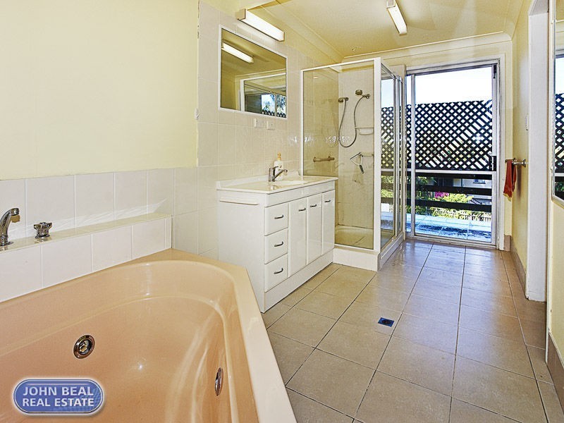 12 Windsor Street, Margate QLD 4019