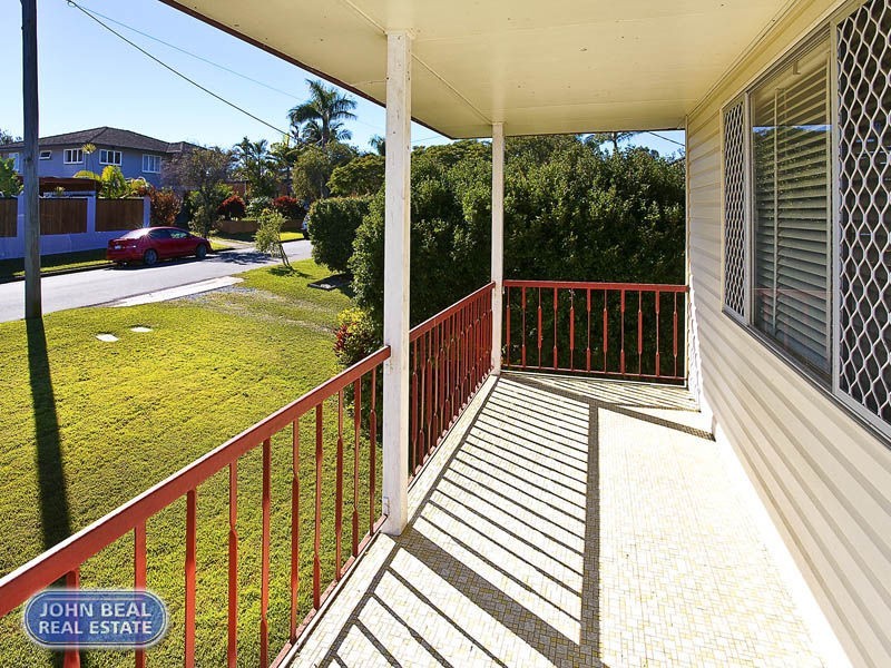 12 Windsor Street, Margate QLD 4019