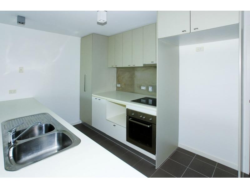 202/25 Dix Street, Redcliffe QLD 4020
