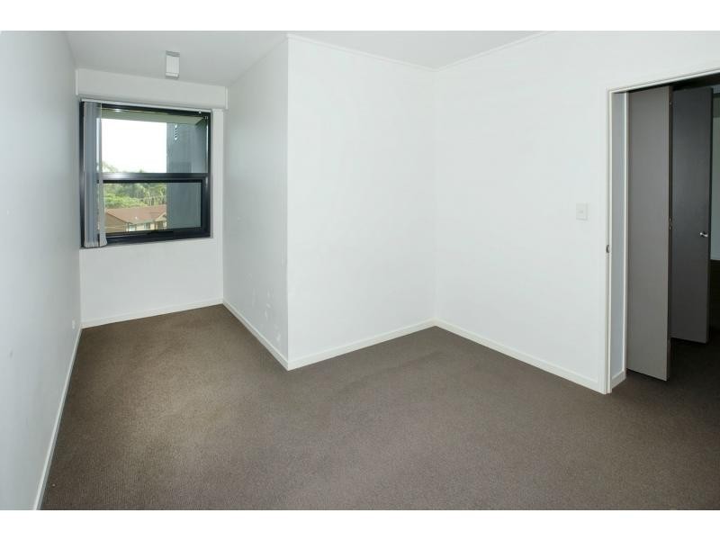 202/25 Dix Street, Redcliffe QLD 4020