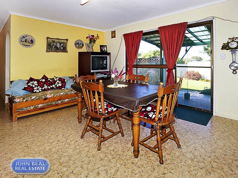 12 Nichols Road, Kippa-ring QLD 4021