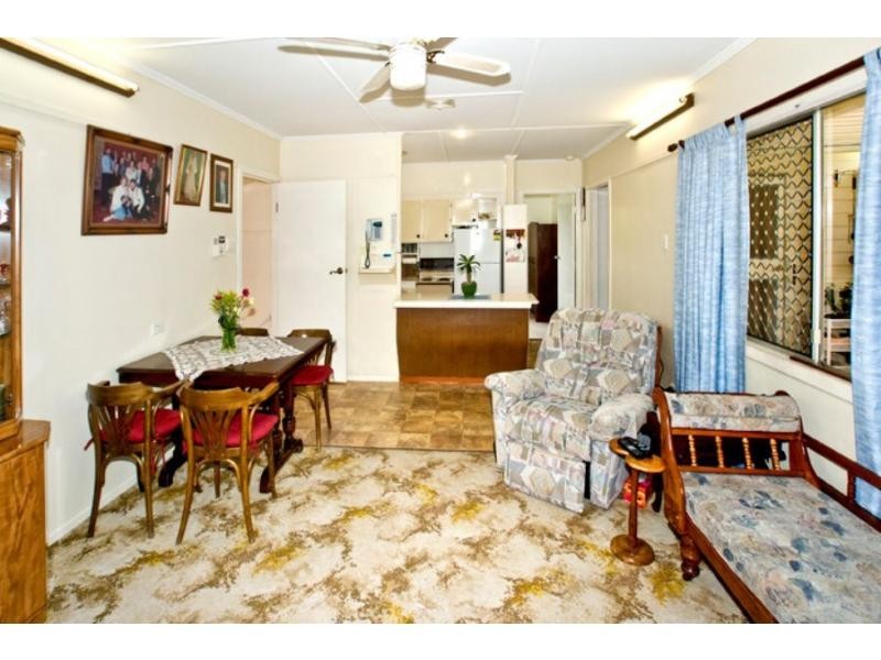 217 Scarborough Road, Scarborough QLD 4020