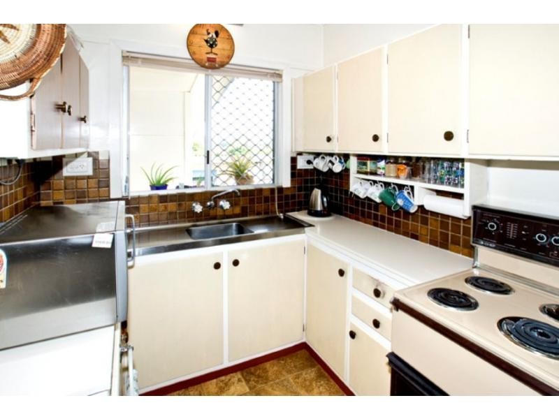 217 Scarborough Road, Scarborough QLD 4020