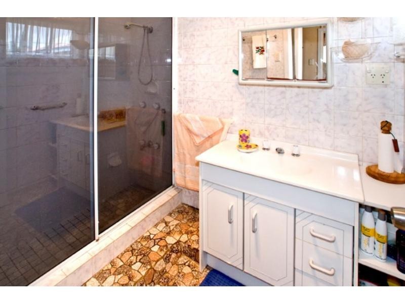 217 Scarborough Road, Scarborough QLD 4020