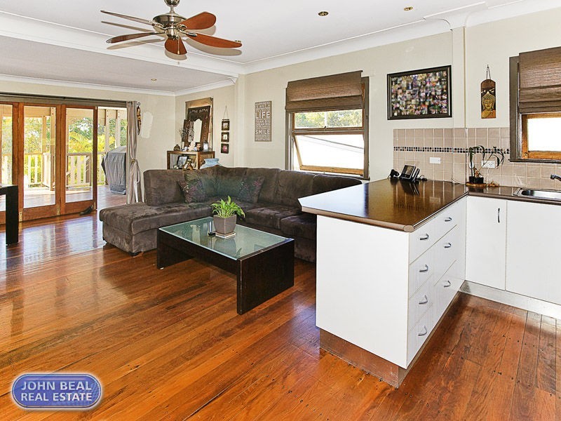 21 Scarborough Road, Redcliffe QLD 4020