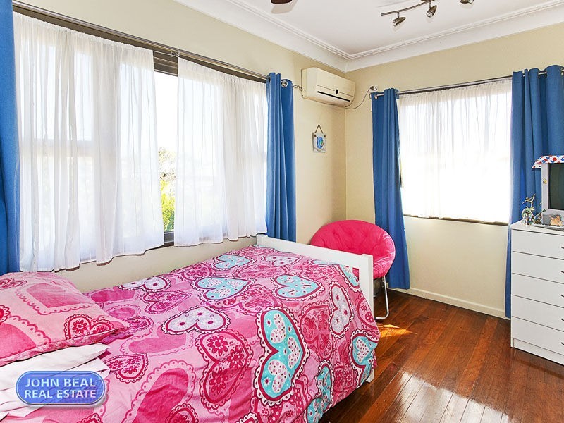 21 Scarborough Road, Redcliffe QLD 4020