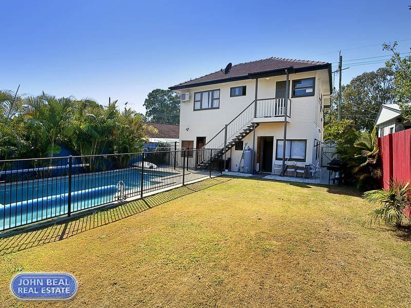 21 Scarborough Road, Redcliffe QLD 4020