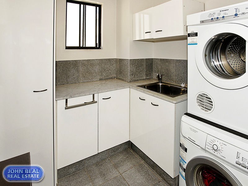 10/81 Marine Parade, Redcliffe QLD 4020