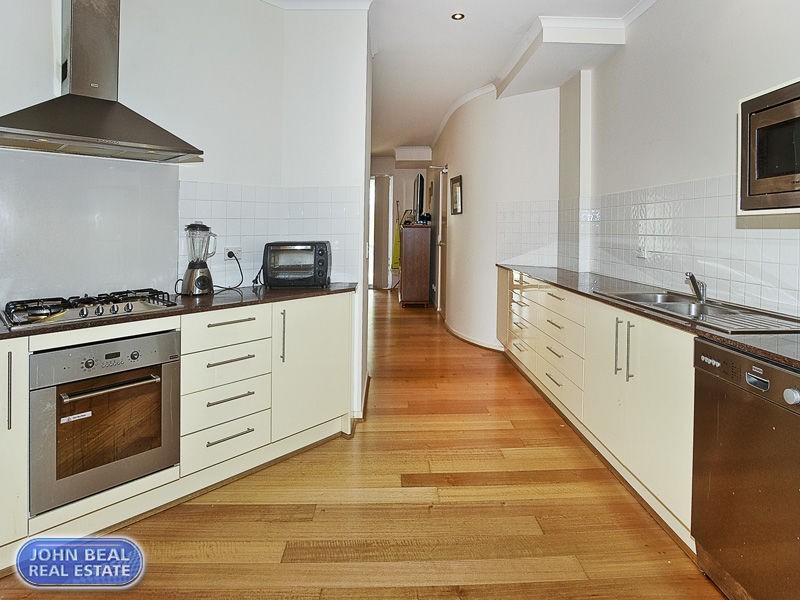 3/41 Marine Parade, Redcliffe QLD 4020