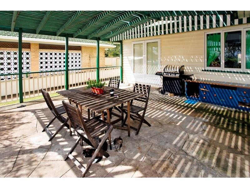 41 Sydney Street, Redcliffe QLD 4020